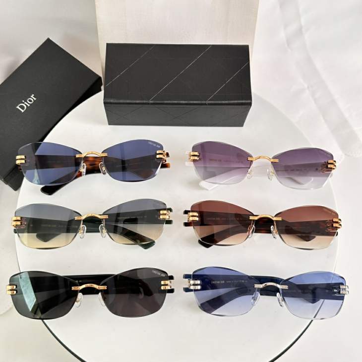 Picture of Dior Sunglasses _SKUfw76015097fw